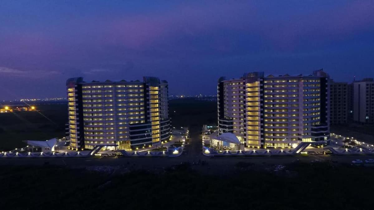 Rajhans Belliza Luxurious Studio Apartment Surat Eksteriør bilde