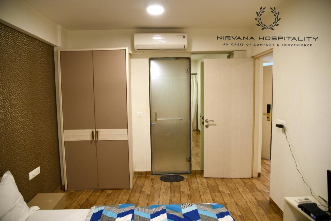 Rajhans Belliza Luxurious Studio Apartment Surat Eksteriør bilde