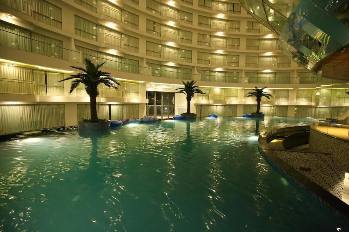 Rajhans Belliza Luxurious Studio Apartment Surat Eksteriør bilde