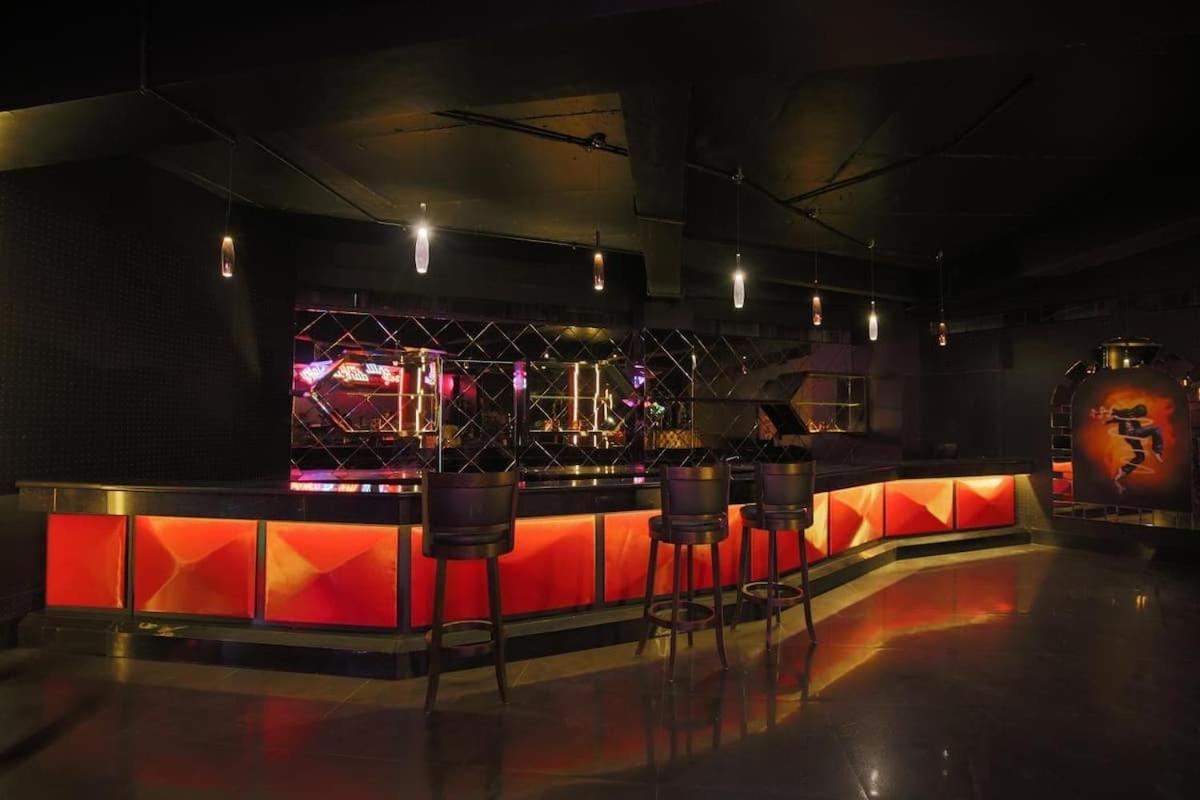 Rajhans Belliza Luxurious Studio Apartment Surat Eksteriør bilde