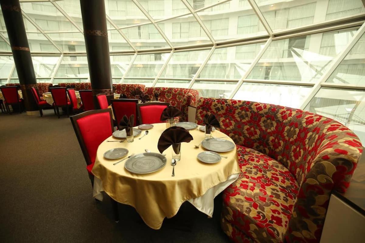 Rajhans Belliza Luxurious Studio Apartment Surat Eksteriør bilde